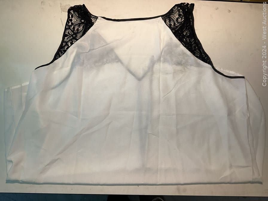 72-touch-of-lace-tunic-top-3x-mkmvgy4u