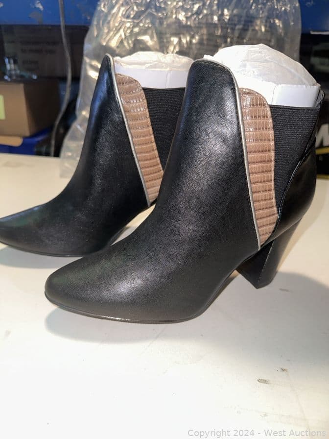 6-avon-mark-sideswipe-ankle-boots-mkmw9d5x