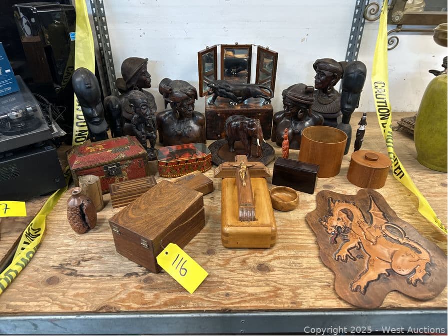 bulk-lot-wooden-decorations-and-boxes-622613