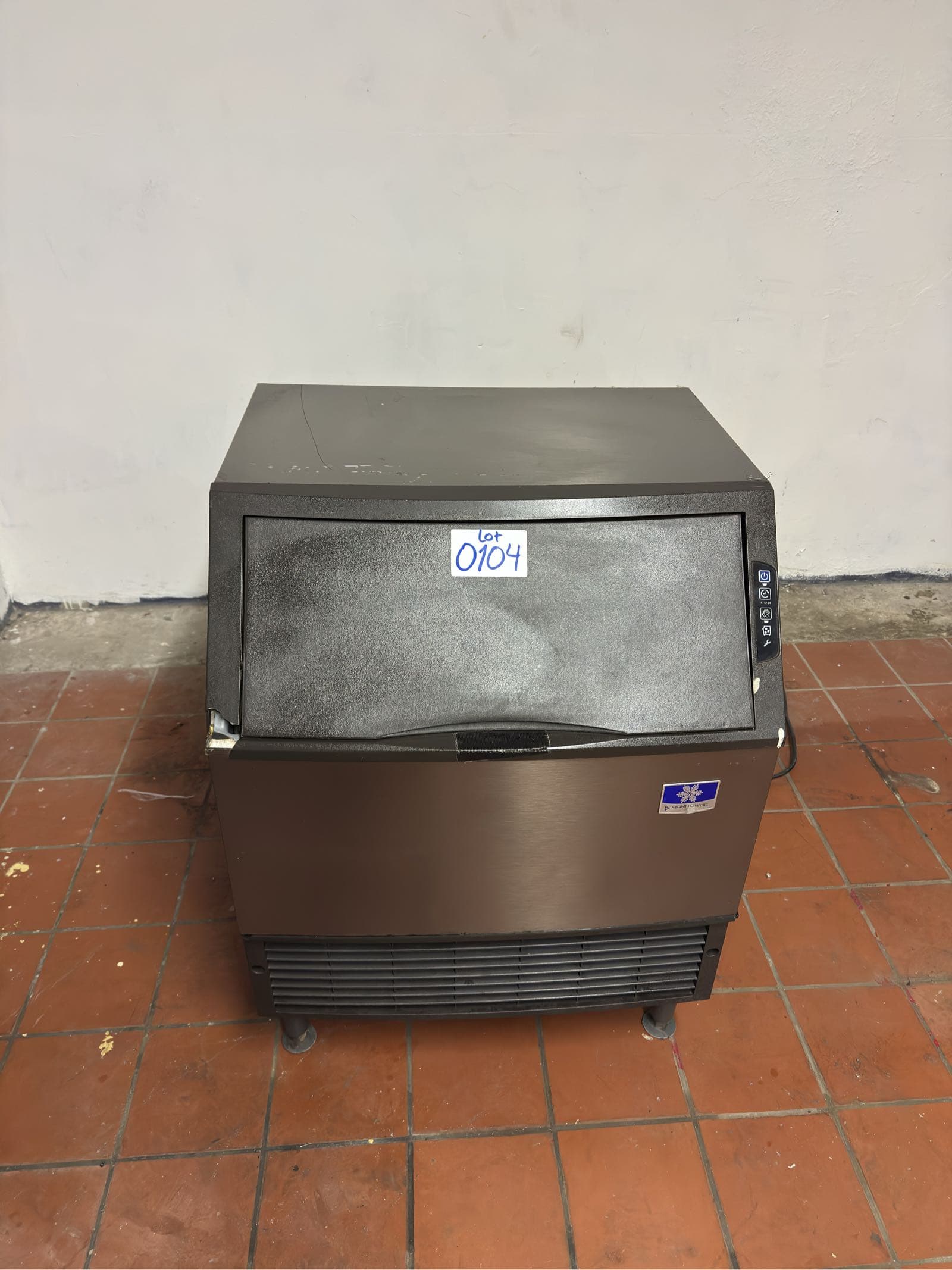 manitowoc-300-lb-ice-maker-mkpoaija