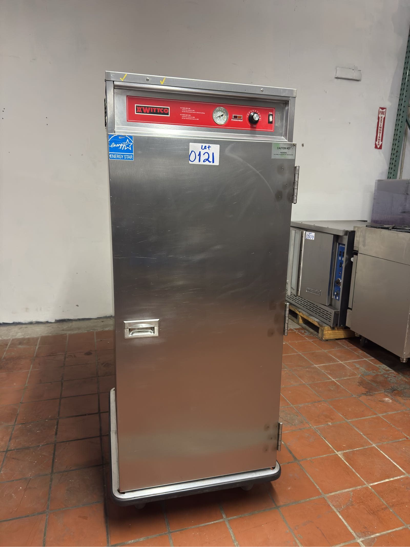 heated-cabinet-af5715