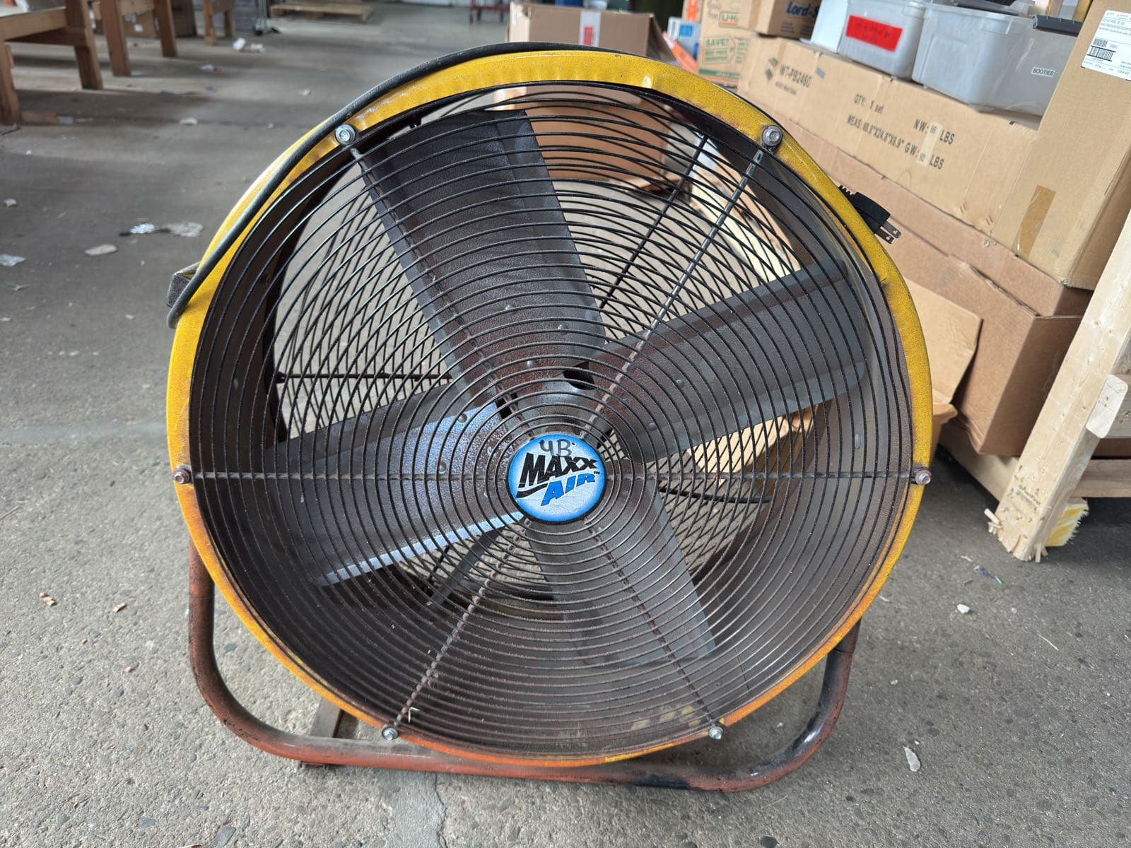 maxx-air-24-shop-fan-622e3b