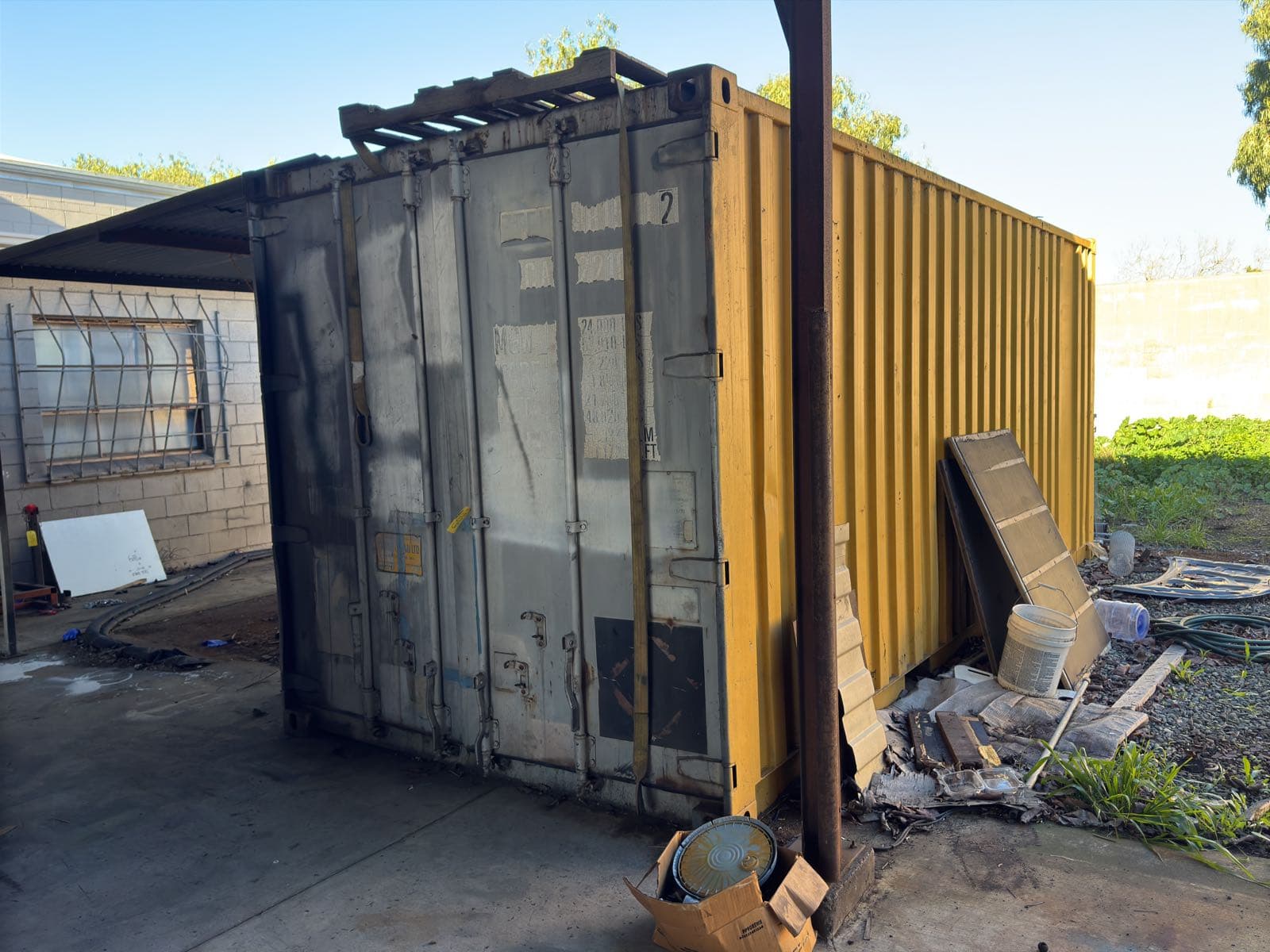 20-shipping-container-contents-not-included-ml1jg8ml