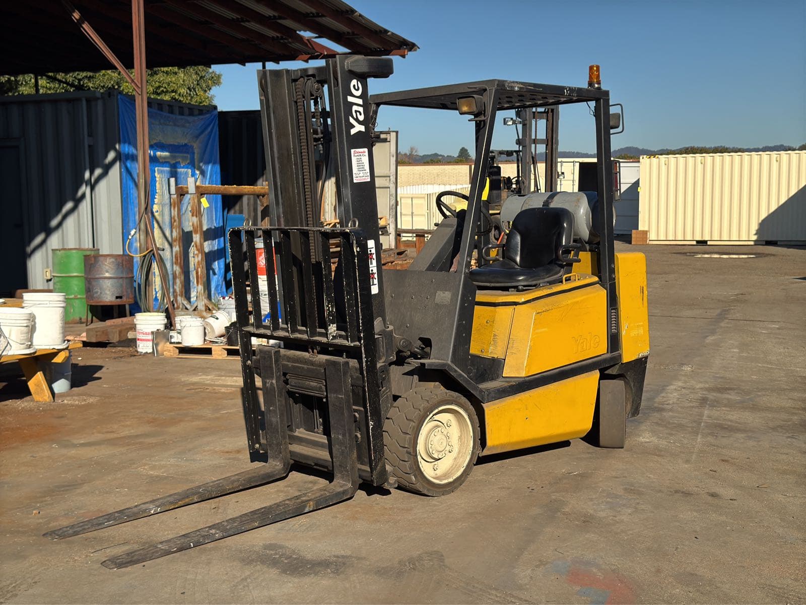 yale-6000-lb-capacity-propane-forklift-42f04f