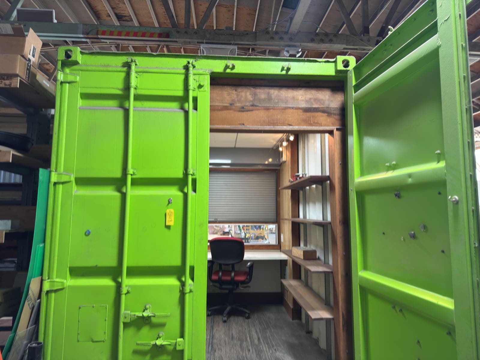 10-shipping-container-office-304ed6