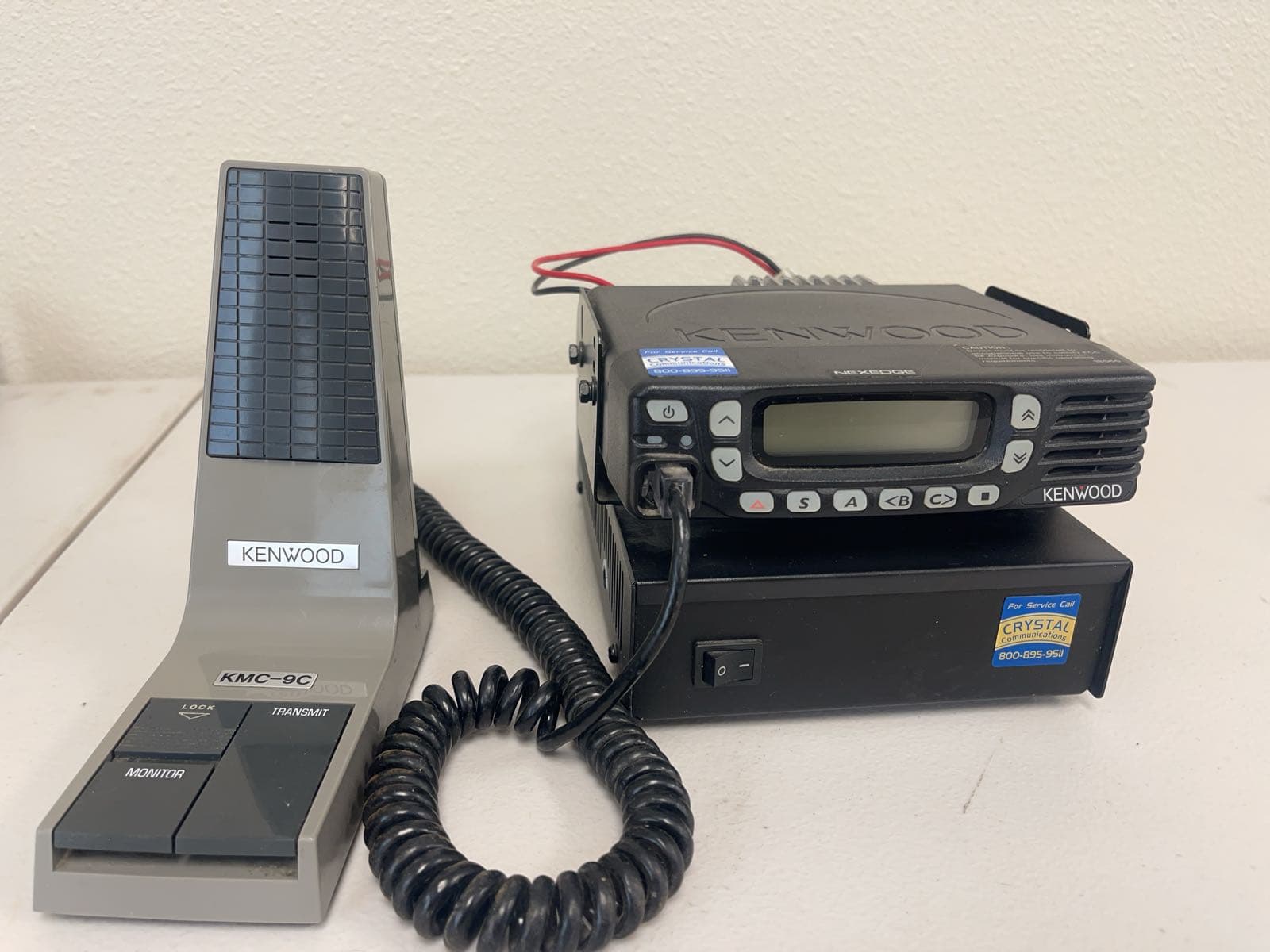 kenwood-uhf-digital-transceiver-nx-820hgk-with-kenwood-kmc-9c-transmitter-and-power-supply-743e04