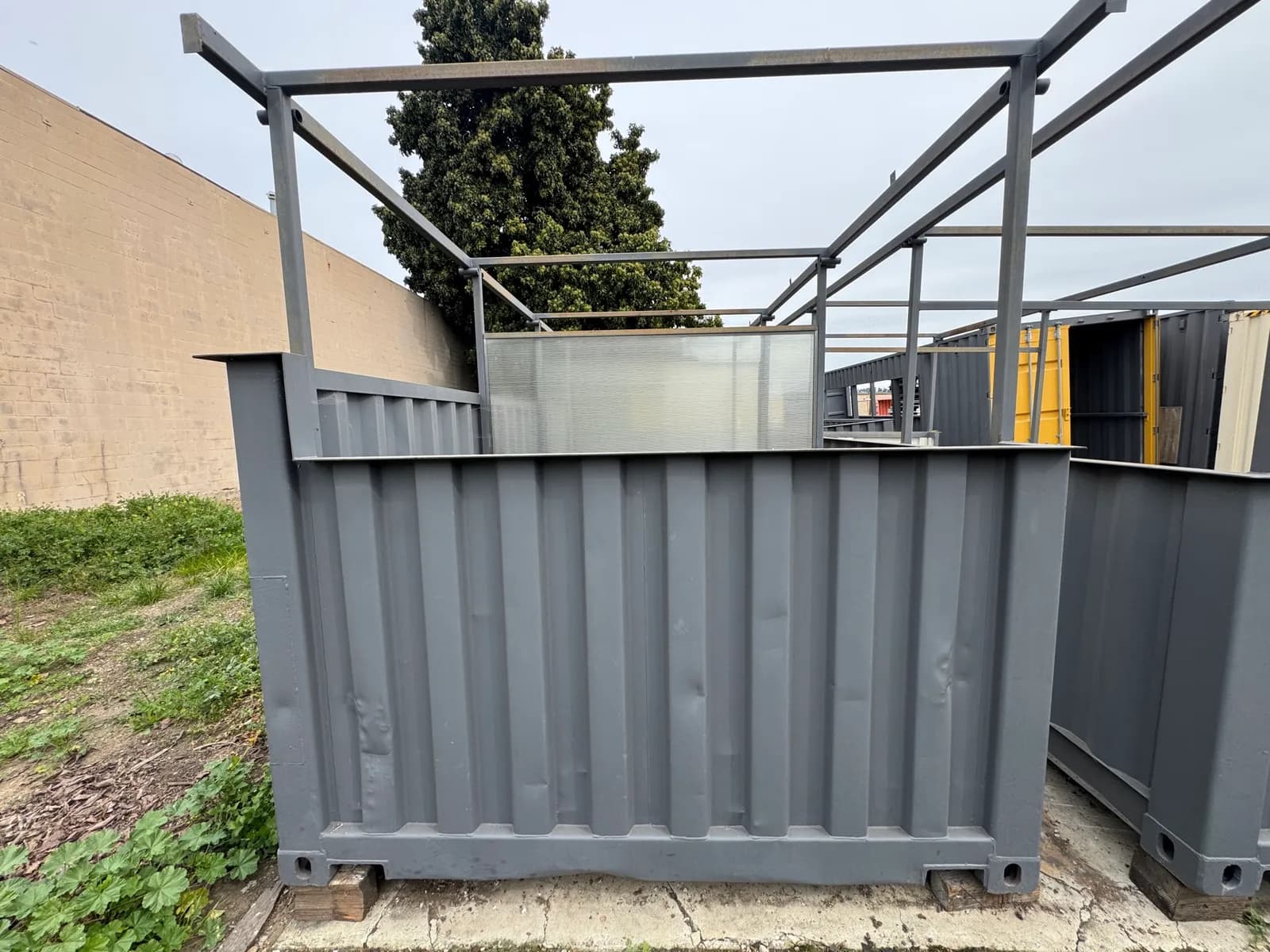 20-shipping-container-parklet-or-deck-platform-with-dividers-d03ac6