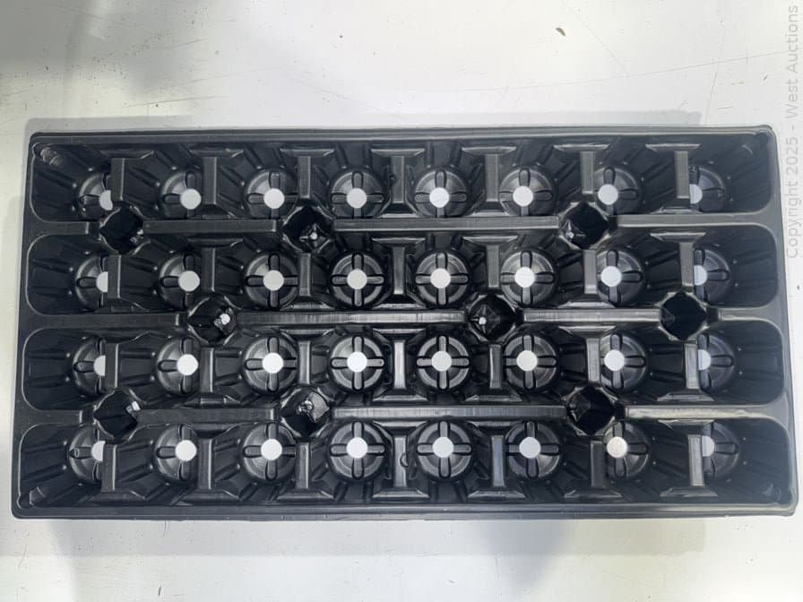 208-plastic-tray-round-32-cell-624586