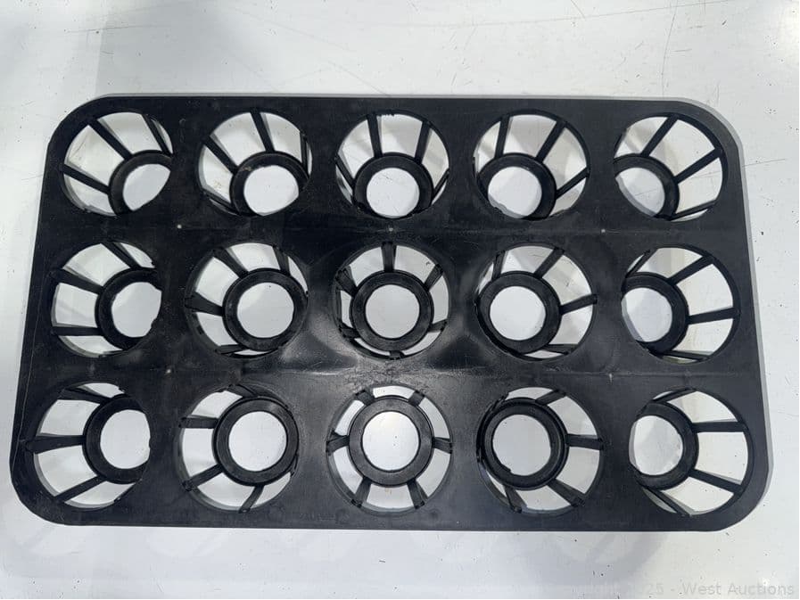 680-plastic-15-pot-tray-624590