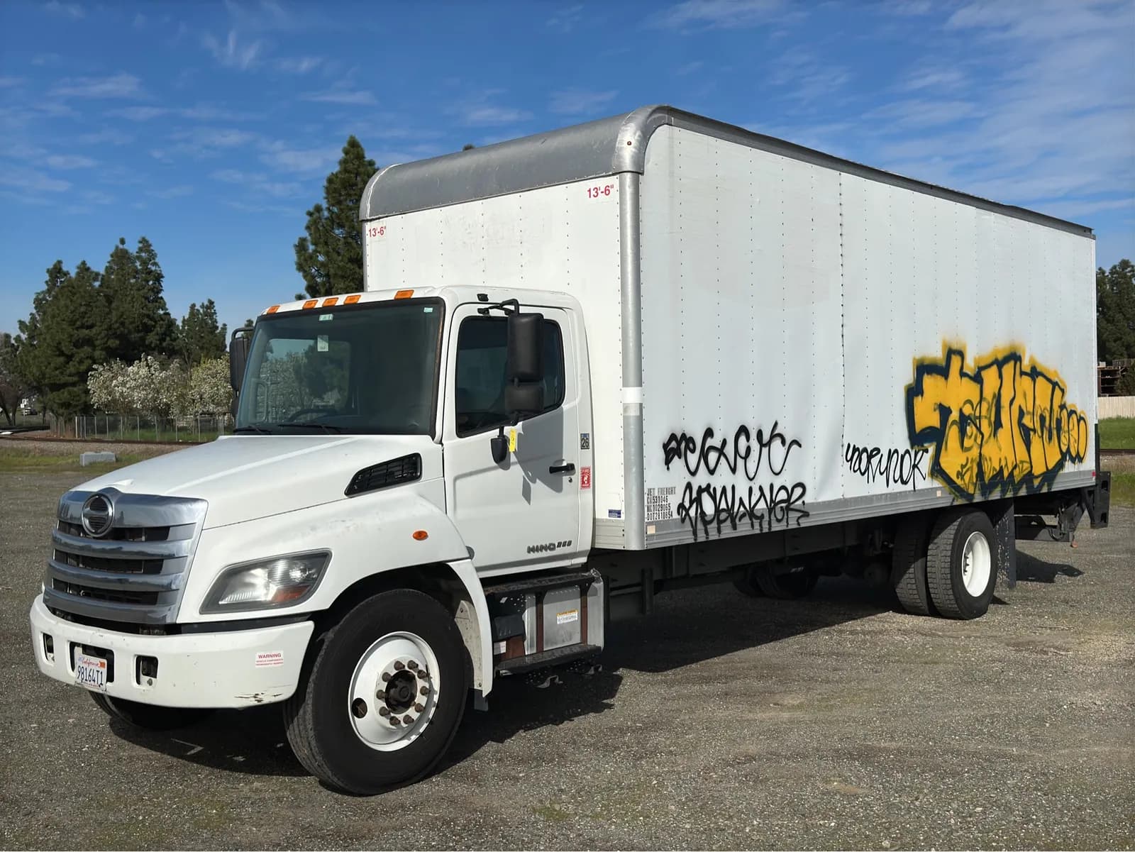 2016-hino-268-box-truck-mm0xd31x