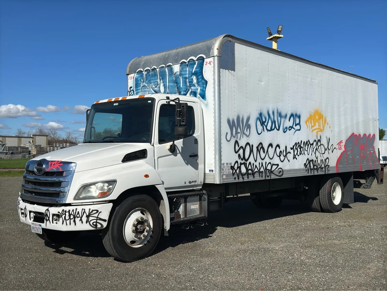 2016-hino-268-box-truck-551049