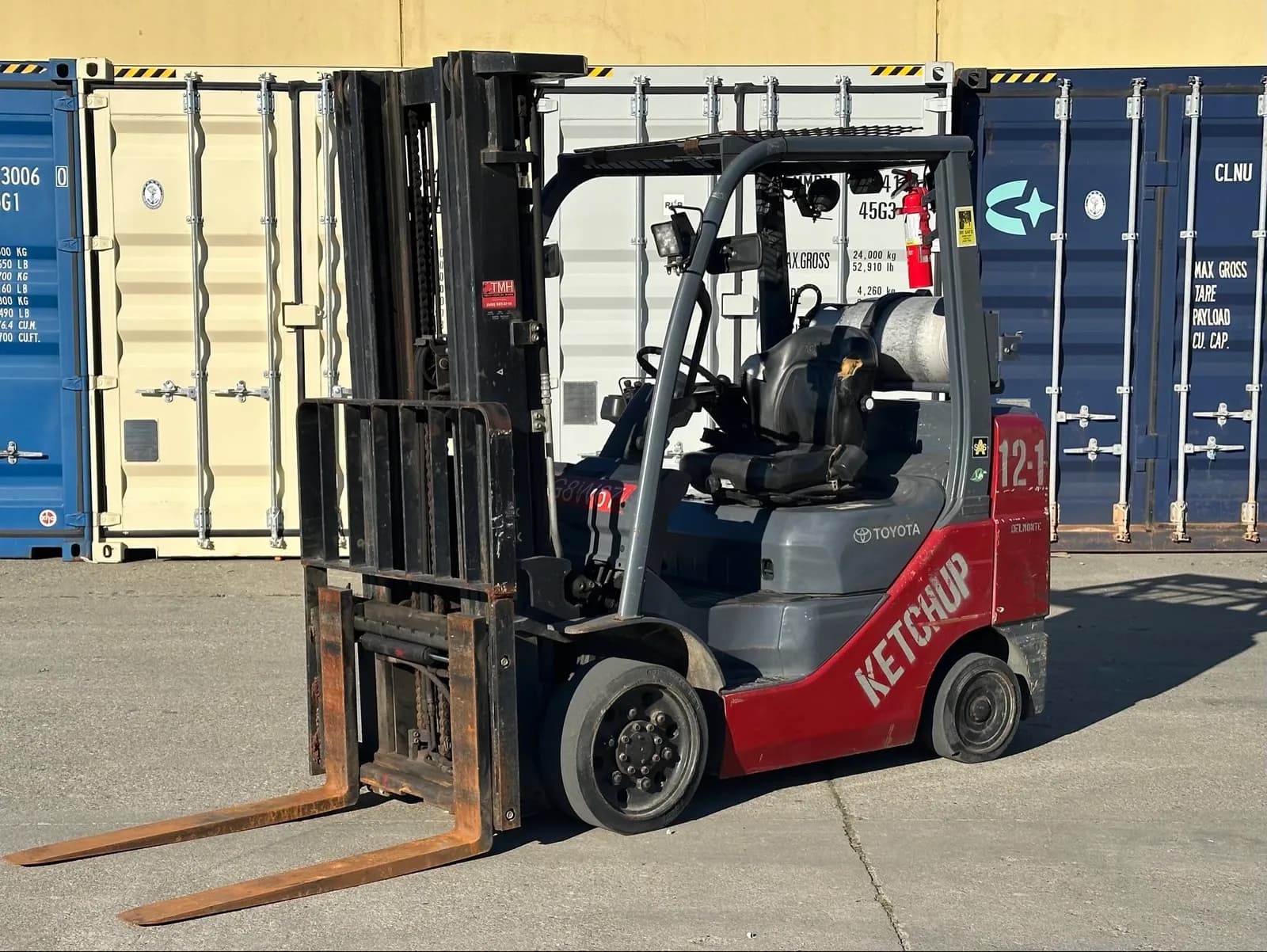 toyota-8fgcu30-5500lb-capacity-propane-forklift-mn3k0br9