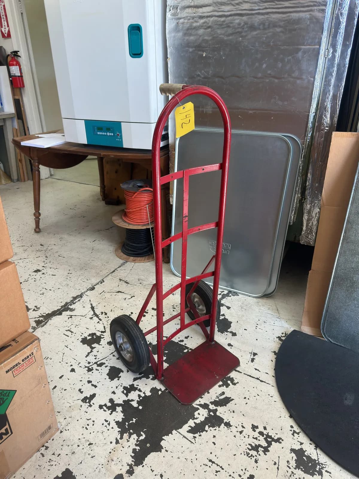 metal-hand-truck-dolly-2d7daf