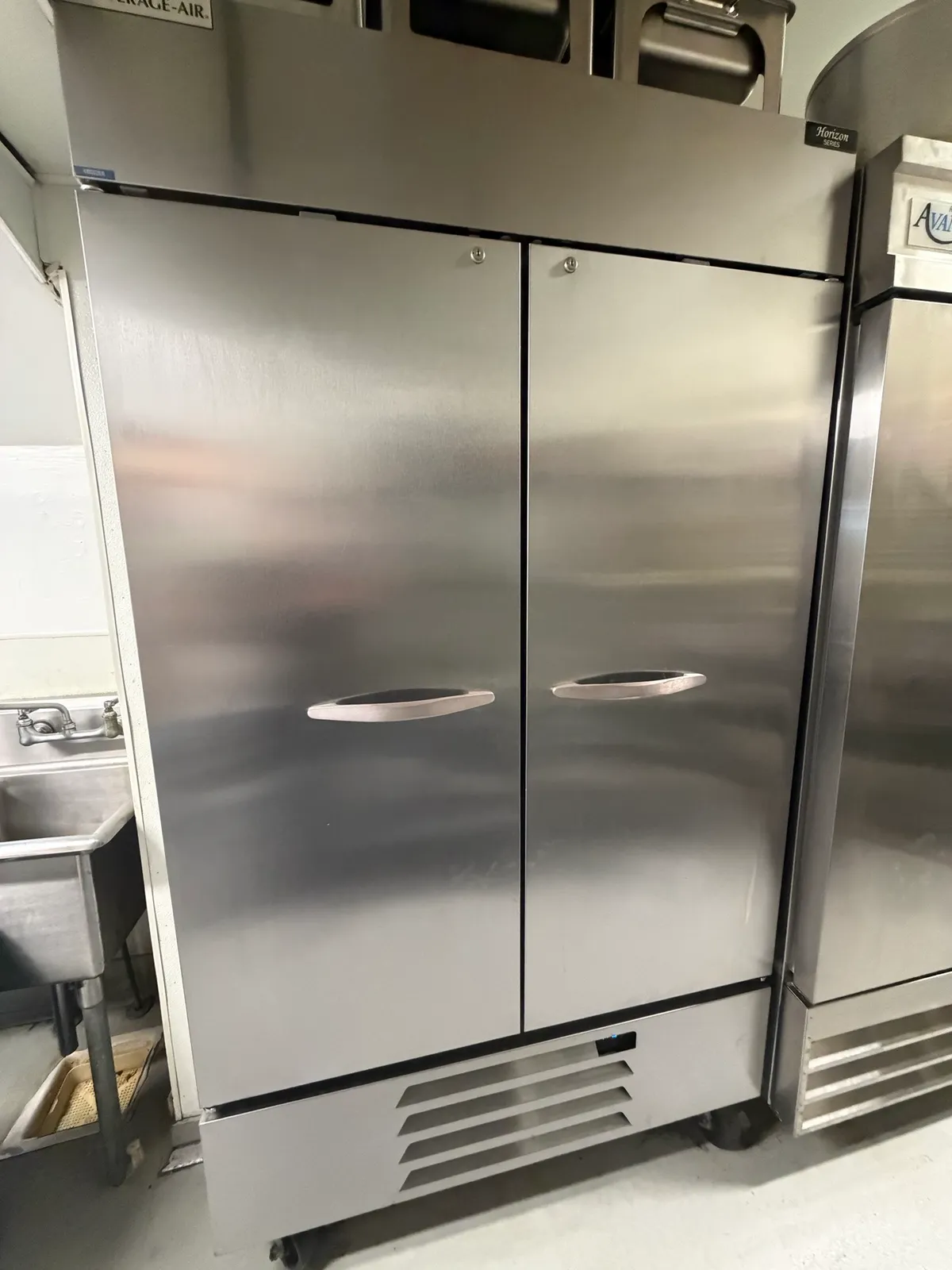 commercial-stainless-steel-double-door-refrigerator-923051