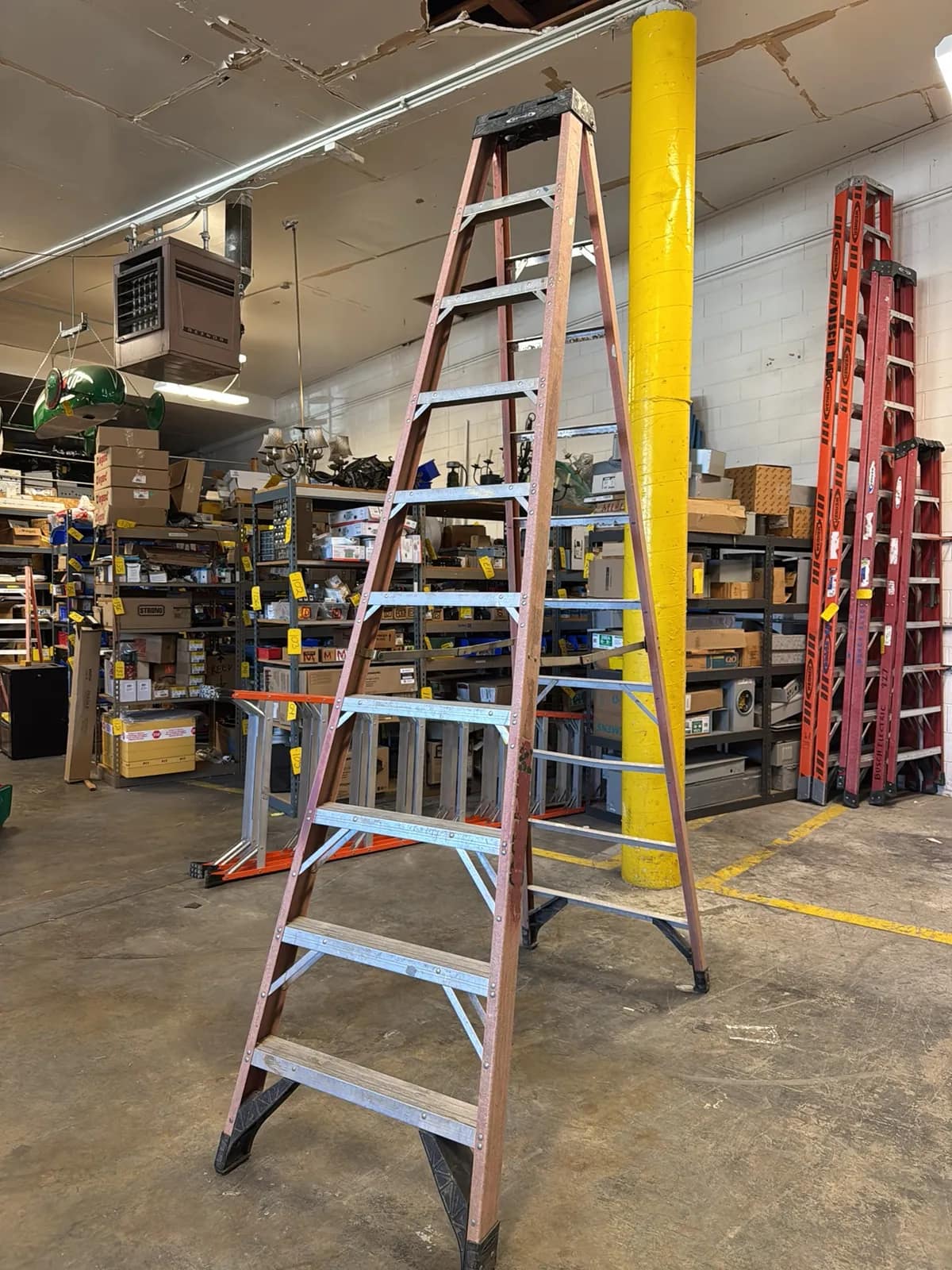 werner-10-fiberglass-ladder-67b42e