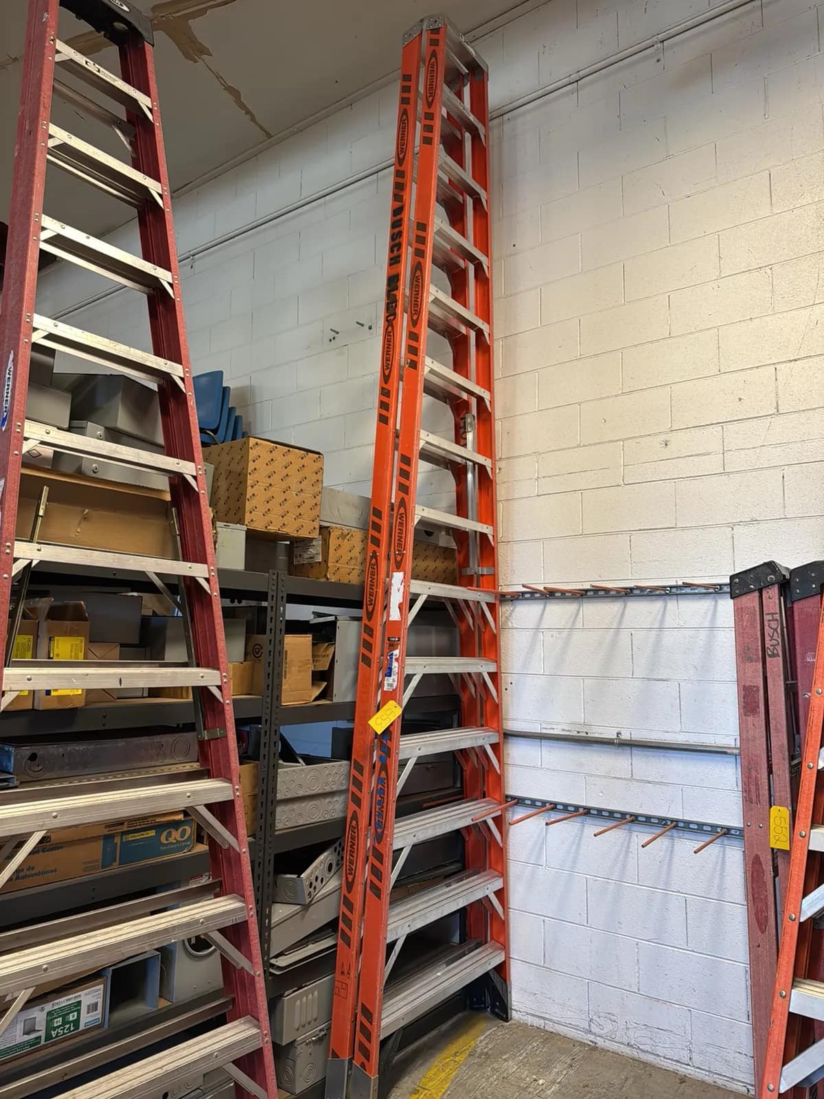 werner-14-fiberglass-ladder-5dd3ba
