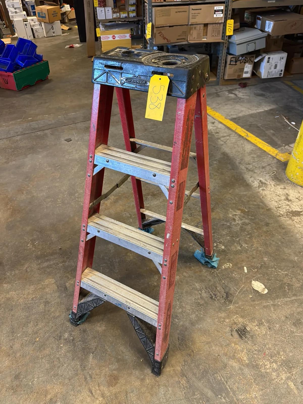 werner-4-fiberglass-ladder-73b40f