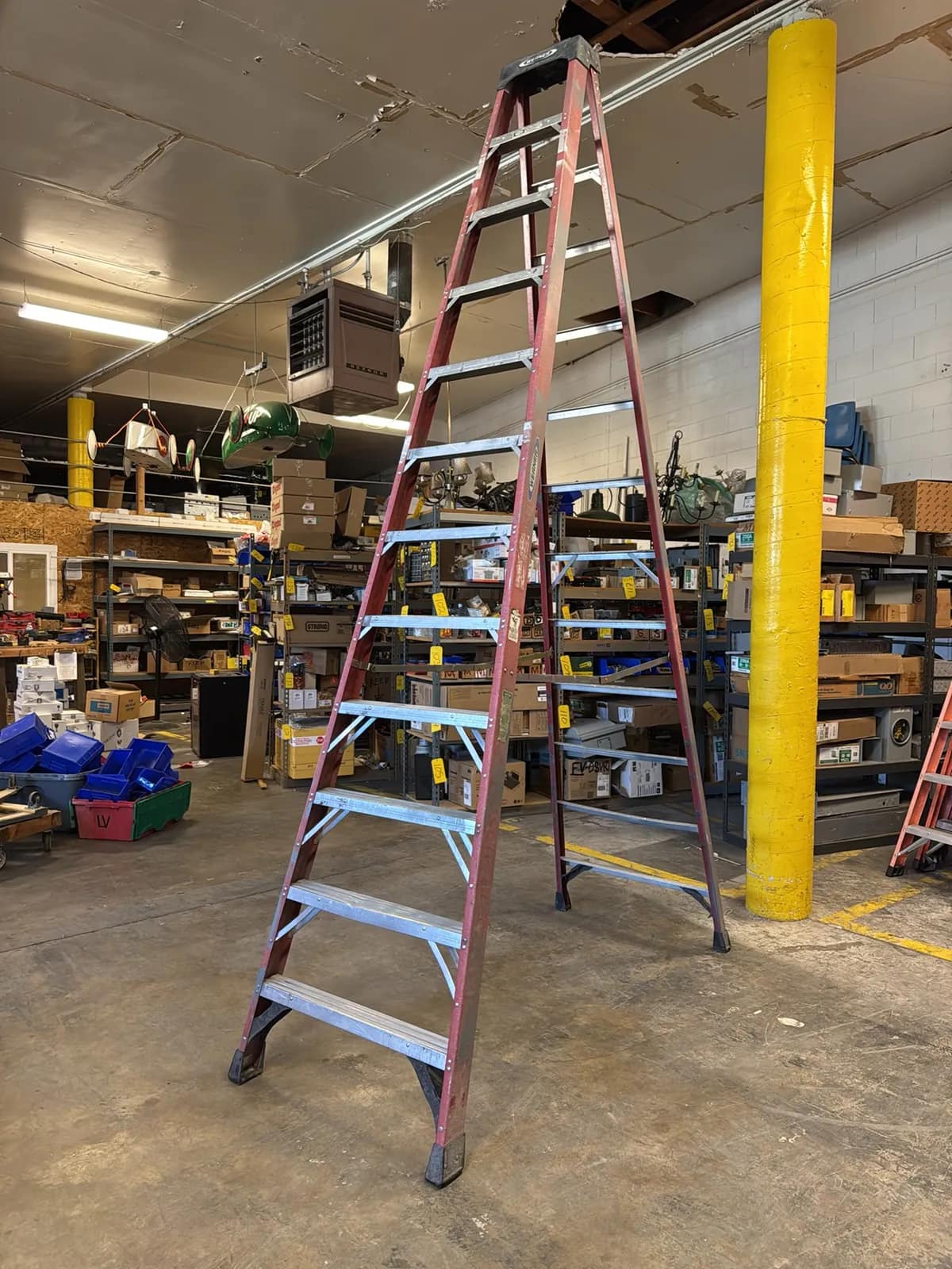 werner-12-fiberglass-ladder-3d806e